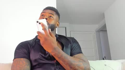 Makonnen online show from 11-03-25, 04:14