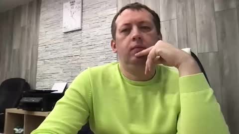 Snapshot of maks199402 chatting on 01-12-26, 07:57 maksoffice online show from 01-12-26, 07:57