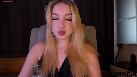 maksisisia online show from 04-26-26, 01:31