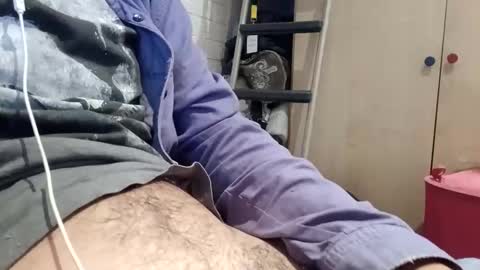 Snapshot of makukabig chatting on 09-28-25, 01:16 makukabig online show from 09-28-25, 01:16