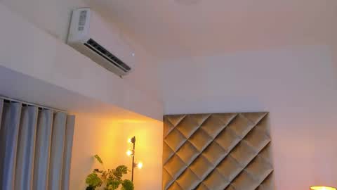 Call Me  Mala   online show from 04-21-26, 01:42