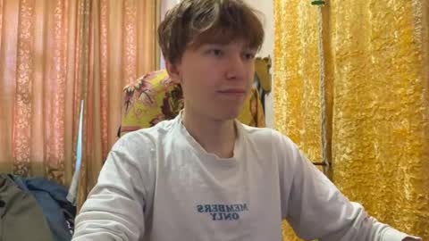 Snapshot of malcolm_yang chatting on 04-23-26, 04:14 Tom and Mark 3 online show from 04-23-26, 04:14