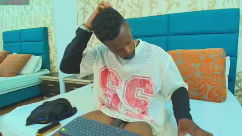 Malcom online show from 09-28-25, 02:17