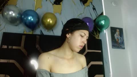 malejacs01 online show from 09-24-25, 12:19