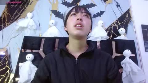 malejacs01 online show from 10-21-25, 10:38