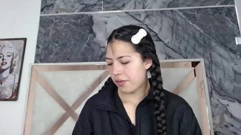 malejacs01 online show from 12-05-25, 02:25