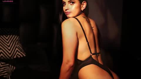 Snapshot of malejadiaz_ chatting on 06-11-26, 06:28 Maleja Diaz online show from 06-11-26, 06:28
