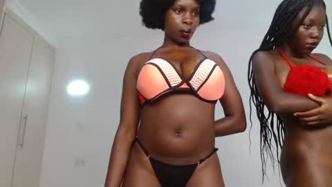 Snapshot of malia_baby chatting on 06-28-26, 02:50 malia online show from 06-28-26, 02:50