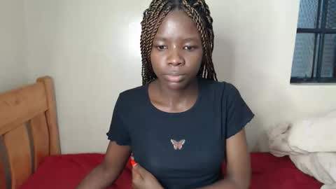 Snapshot of malia_latifa chatting on 02-16-26, 03:19 lati online show from 02-16-26, 03:19