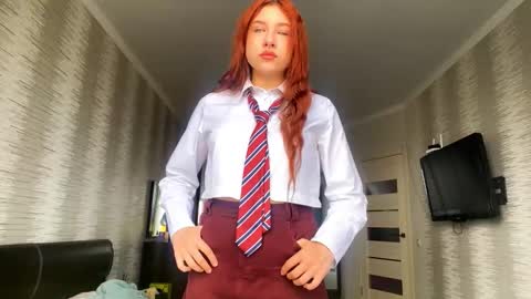 Isabella online show from 10-24-25, 10:44