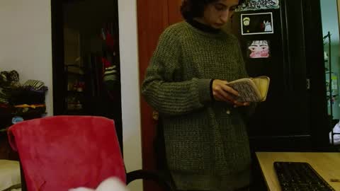 Malita online show from 11-16-25, 04:18