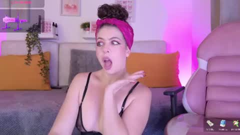 Snapshot of malka_bunnyrose chatting on 07-15-26, 09:20 Malka online show from 07-15-26, 09:20