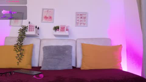 Snapshot of malka_bunnyrose chatting on 07-24-26, 08:51 Malka online show from 07-24-26, 08:51