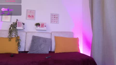 Snapshot of malka_bunnyrose chatting on 07-25-26, 09:45 Malka online show from 07-25-26, 09:45