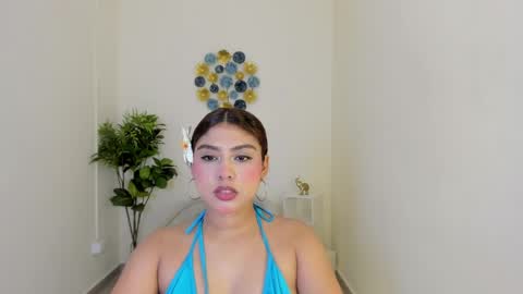 Snapshot of mallory_lee1 chatting on 05-26-26, 12:01 mallory online show from 05-26-26, 12:01