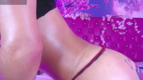 Malory online show from 11-04-25, 03:27