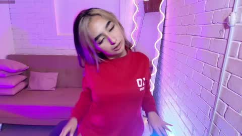 Malory  online show from 03-07-25, 01:20