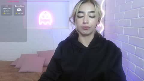 Malory  online show from 10-26-25, 11:38