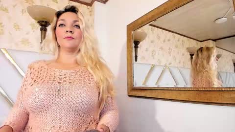 Snapshot of malorysweet chatting on 05-10-26, 01:38 MalorySweet online show from 05-10-26, 01:38