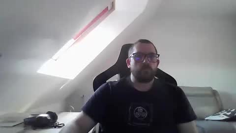 breton online show from 02-15-25, 04:56