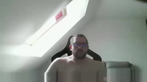 breton online show from 10-29-25, 10:17