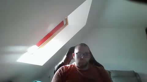 breton online show from 04-20-26, 04:54