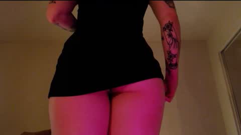 Snapshot of malthevalleyqueen chatting on 03-20-26, 04:17 Mal online show from 03-20-26, 04:17
