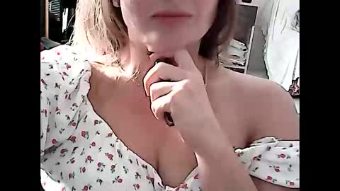 malva0000 online show from 10-27-25, 02:32