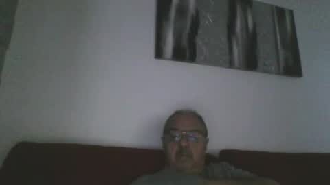 Snapshot of mambow99 chatting on 01-18-26, 08:23 OLDMANFREE online show from 01-18-26, 08:23