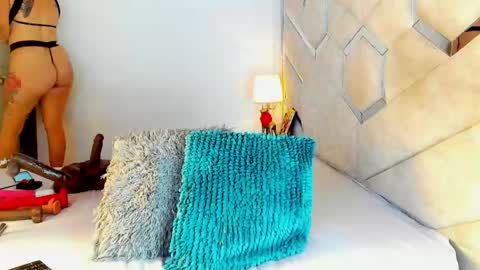 Snapshot of mami_soto chatting on 05-18-26, 11:10 mami_soto online show from 05-18-26, 11:10
