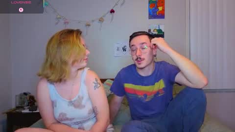 MamiCloudz online show from 10-30-25, 01:18