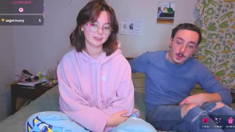 MamiCloudz online show from 11-22-25, 01:37