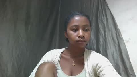 mamieriela online show from 04-14-26, 05:24