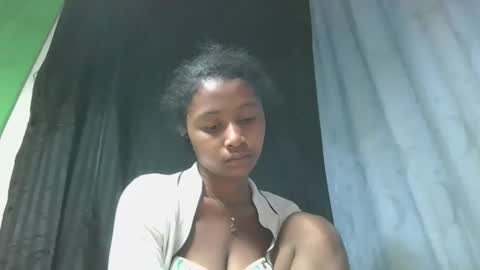 mamieriela online show from 04-23-26, 02:41