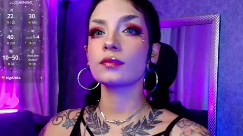 Snapshot of mamushka_ chatting on 09-19-25, 10:54   online show from 09-19-25, 10:54