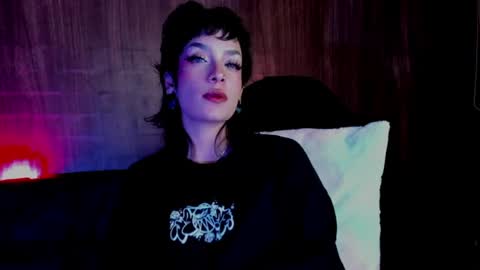 Snapshot of mamushka_ chatting on 06-17-26, 11:38 online show from 06-17-26, 11:38