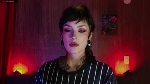 Snapshot of mamushka_ chatting on 06-25-26, 10:25 online show from 06-25-26, 10:25