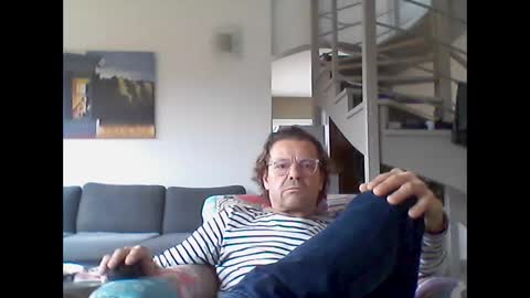 Snapshot of man38110 chatting on 01-09-25, 09:27 man38110 online show from 01-09-25, 09:27