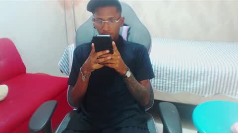 Snapshot of man_san11 chatting on 12-21-24, 02:37 man_san11 online show from 12-21-24, 02:37