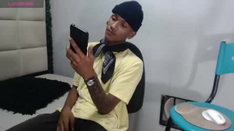 Snapshot of man_san11 chatting on 01-04-25, 03:17 man_san11 online show from 01-04-25, 03:17