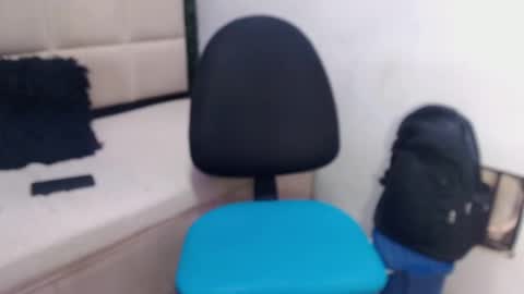 Snapshot of man_san11 chatting on 02-04-25, 04:18 man_san11 online show from 02-04-25, 04:18