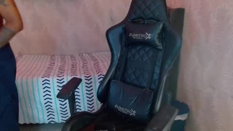 Snapshot of man_san11 chatting on 09-15-25, 02:28 man_san11 online show from 09-15-25, 02:28