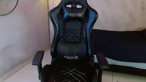 Snapshot of man_san11 chatting on 10-15-25, 05:24 man_san11 online show from 10-15-25, 05:24