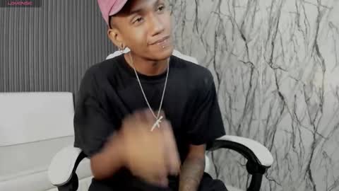 Snapshot of man_san11 chatting on 11-18-25, 02:43 man_san11 online show from 11-18-25, 02:43