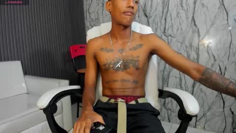 Snapshot of man_san11 chatting on 11-24-25, 04:18 man_san11 online show from 11-24-25, 04:18