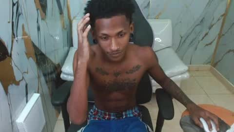 Snapshot of man_sant11 chatting on 04-29-26, 04:11 man_sant11 online show from 04-29-26, 04:11