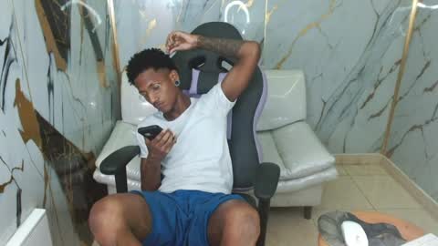 Snapshot of man_sant11 chatting on 04-29-26, 05:30 man_sant11 online show from 04-29-26, 05:30