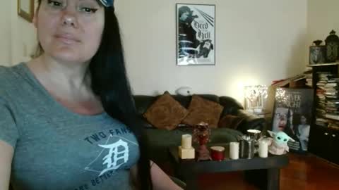 mandaloriangirlsfight online show from 04-15-26, 05:09