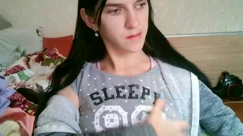 Snapshot of mandari_lukc chatting on 12-14-25, 10:42 Mandari lukc online show from 12-14-25, 10:42