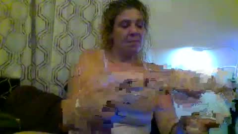 Snapshot of mandilube39 chatting on 06-11-26, 09:29 mindy22 online show from 06-11-26, 09:29